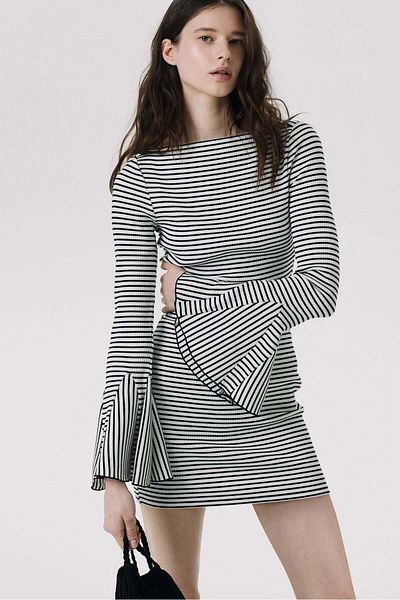 H&M Trumpet-sleeved ribbed dress