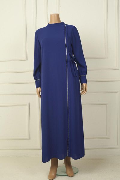 By Saygı Rochie lungă din crepon, cu mâneci, cu fermoar, cu detaliu de piatră, cu cravată laterală