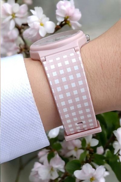 Q&Q 10 Atm Waterproof Pink Girl's Wristwatch with Silicone Strap