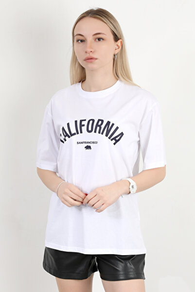 GİYSA تي شيرت نسائي أبيض مطبوع عليه كاليفورنيا - رقبة دائرية - 925012