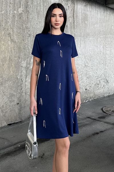 Ded COLLECTION Rochie de damă cu mânecă scurtă, cu lanț în față și cu detalii de piatră, din țesătură modal, până la genunchi