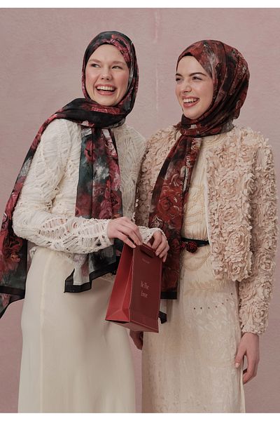Fresh Red Shawl - Love in Bloom Patterned Voile