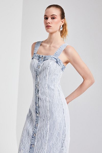 its basic Rochie de damă de culoare denim 11S5-3, cu nasturi în față, cu bretele, lungime maxi