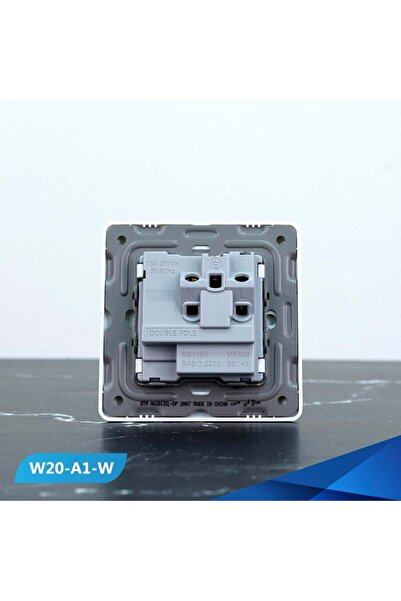 Btm مقبس 13 أمبير مع مفتاح أبيض ملتوي ومصباح - 100 قطعة