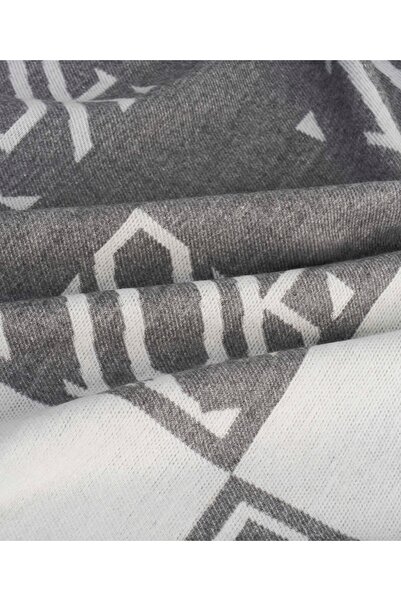 İpekyol Monogram jakarlı battaniye