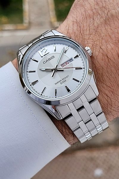 Casio Silver Color Men's Wristwatch