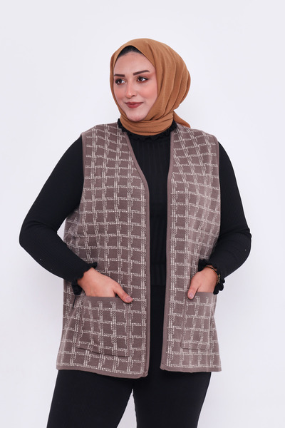 GLCN by Gülcan Kare Desenli Düğmesiz Bedenli Triko Yelek