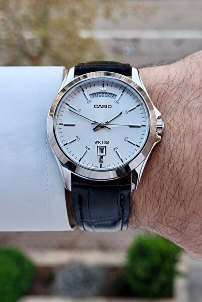 Casio Kadranı Gümüş Kordonu Siyah Renk Erkek Kol Saati