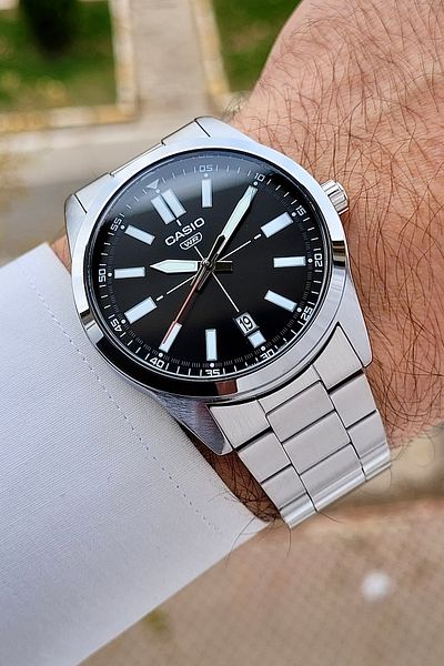 Casio Silver Color Men's Wristwatch with Black Cord