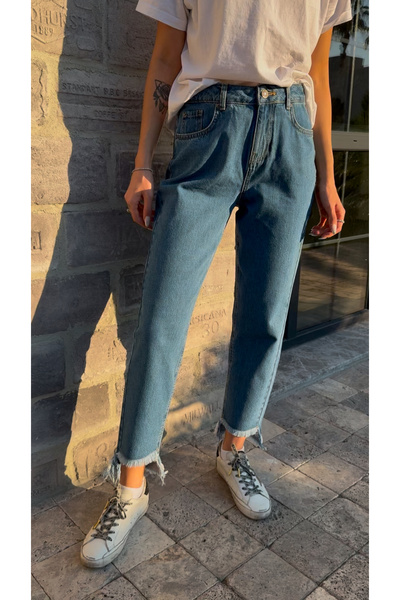 dotsjeans بنطلون جينز بتفاصيل دافعة