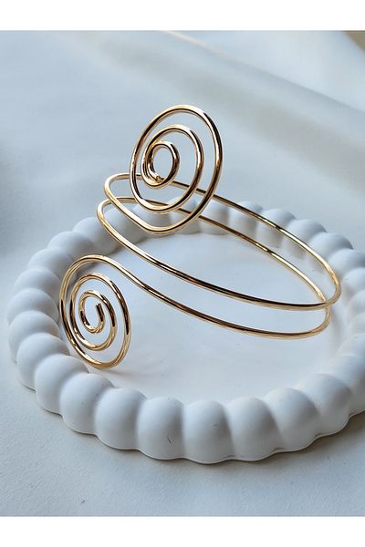 GIHANDMADE Spiral Design Upper Arm Bracelet – Modern and Stylish Accessory ✨