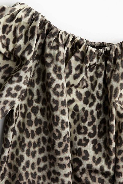 H&M Off-the-shoulder dress