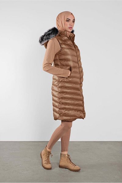 TRENDTESETTÜR Γυναικείο καφέ (CAMEL) γούνινο γιλέκο με κουκούλα 673