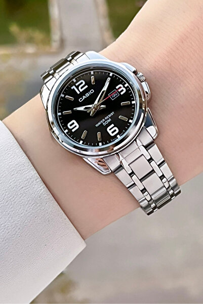 Casio Kadranı Siyah Kordonu Gümüş Renk Kadın Kol Saati