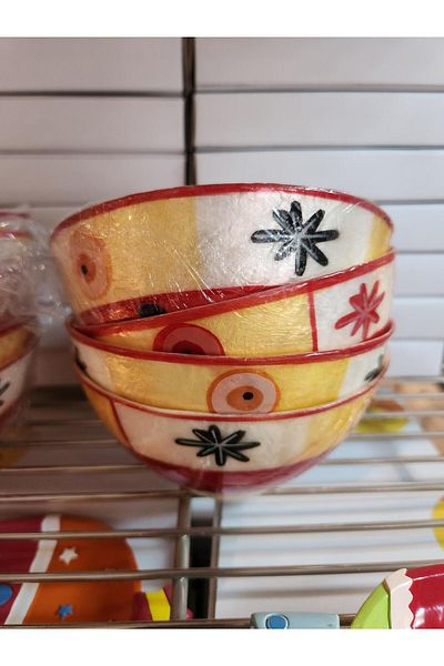 KANCAEV Mother of Pearl Bowl Yellow-red Patterned Diameter 13.5cm. Load 7cm. It is sold for 2 units.