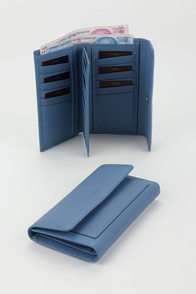 Fossil Boxed Genuine Leather Ice Blue Medium Size Multi-Compartment Women's Hand Portfolio Card Holder Wallet
