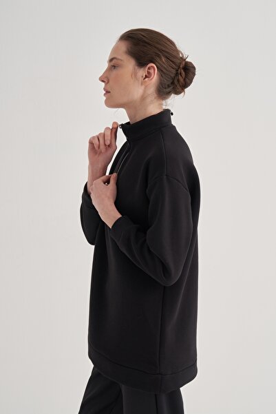 EBU Prive Women's Black Half Zipper Raised Sweatshirt