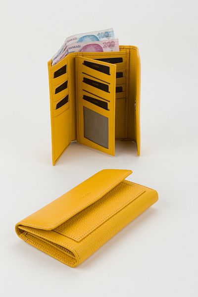 Fossil Boxed Genuine Leather Yellow Medium Size Multi-Compartment Women's Hand Portfolio Card Holder Wallet