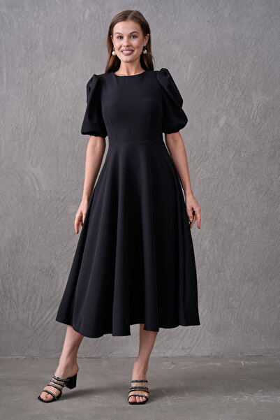 4S1B FASHION Atlas Kumaş Kısa Balon Kollu Eteği Pileli Kloş Kesim Midi Boy Siyah Abiye Elbise 220