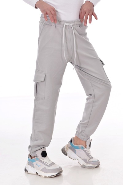 MORE KIDS Two Thread Seasonal Sweatpants with Cargo Pockets