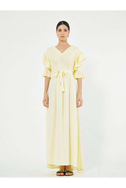 House of Moda By Styli Pleated Collar Detail Maxi Dress with Self-Tie Waist