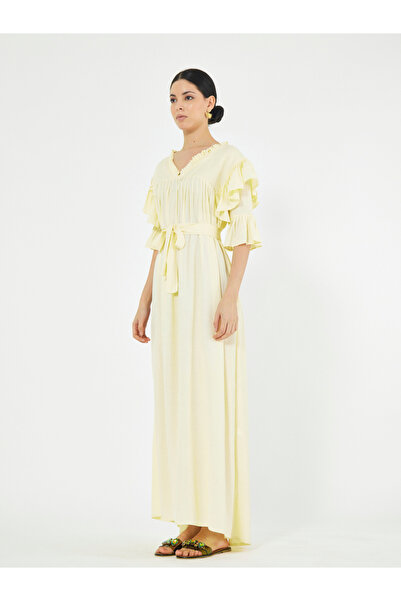 House of Moda By Styli Pleated Collar Detail Maxi Dress with Self-Tie Waist