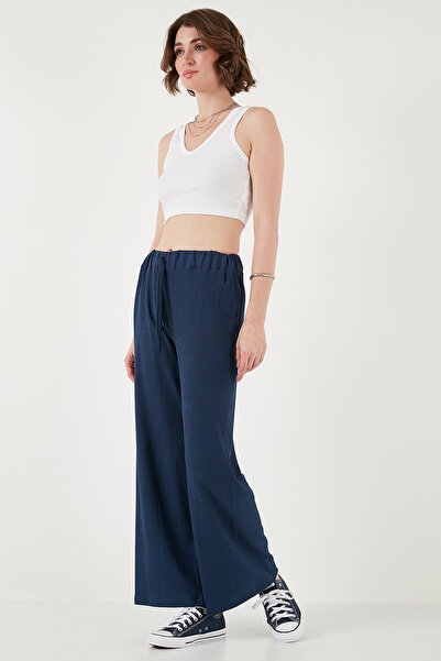 Lela Штани з зручним кроєм, що застібаються на талії, з креп-тканини ШТАНИ 5869016