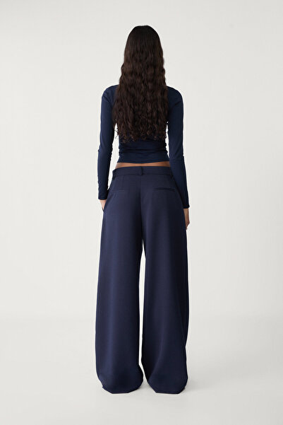 Stradivarius Pensli geniş paça kumaş pantolon