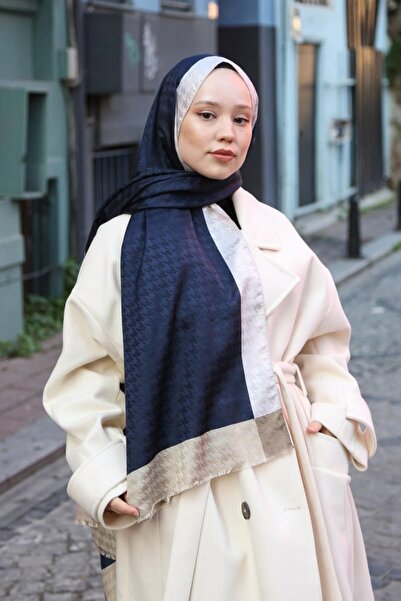 Esarp Center Hint İpek Kazayağı Monogram Şal 75 x 190 Cm