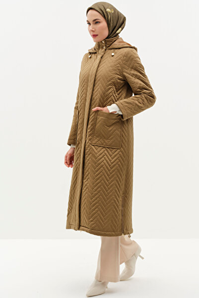 Tuğba Fermuar Yırtmaçlı Kapitone Kaban - Olive