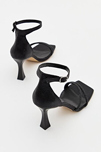 Hayati Arman Women's Two Band Evening Dress Shoes Black