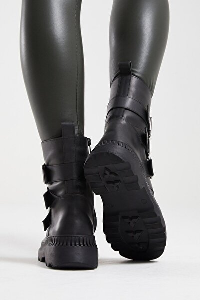 Hayati Arman Women's Three-Stripes Zippered Sports Boots Black