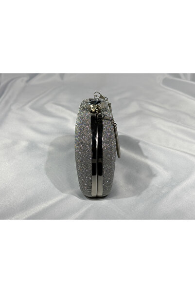 Store Срібна сумочка з блискітками та діамантовою застібкою