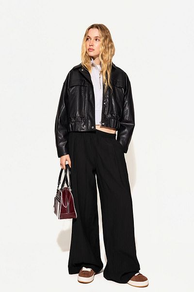 Bershka Flowing wide-leg textured trousers with drawstring