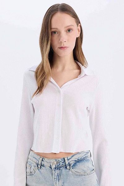 DeFacto Coool Fitted Basic Solid Button Langarm-Crop-Shirt in Weiß A0012ax25sp