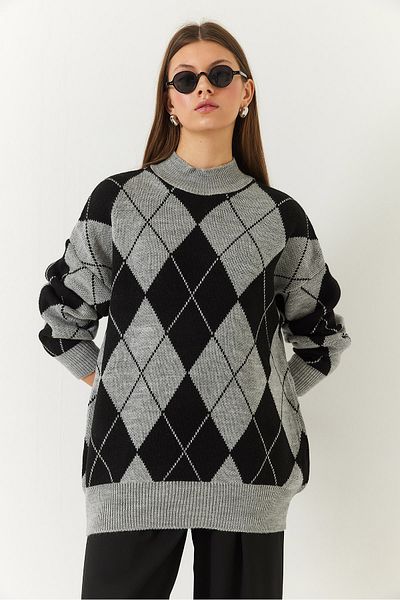 Bianco Lucci Women's Diamond Patterned Half Turtleneck Oversize Thick Knitwear Sweater 60261376