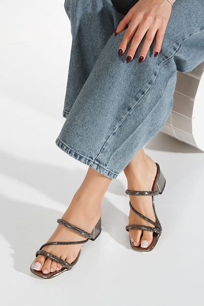 Best Group New Season Low Heeled Stone Slippers