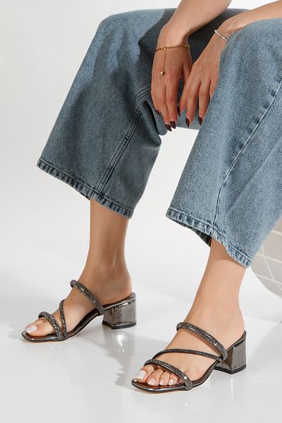 Best Group New Season Low Heeled Stone Slippers