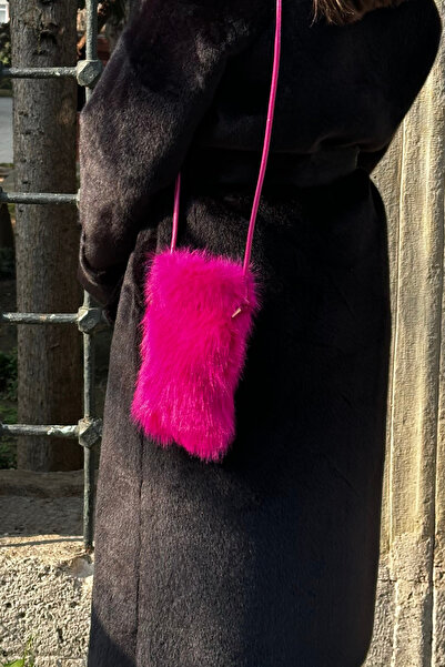 Mollycrush Geantă de pluș fucsia pentru femei |   Model de poștaș din blană