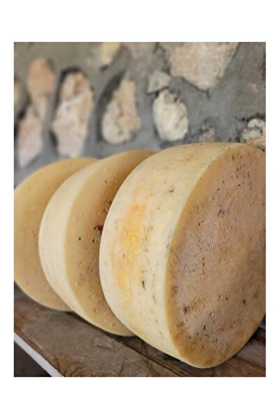 Turhallı Geleneksel Ürünler Olgunlaşmış Yarım Yağlı Manda Kaşar Peyniri (250 gr)