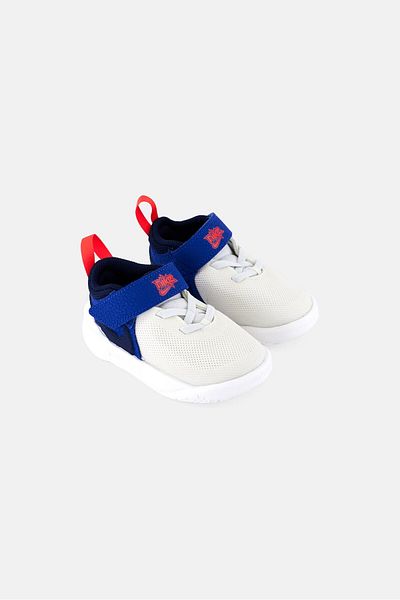 Nike Toddlers Boy Team Hustled D 10 Velcro Closure Outdoor Shoes, White