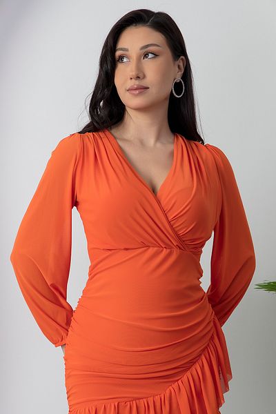 PULLIMM 10006 Model rochie scurtă din tul cu decolteu dublu și volan