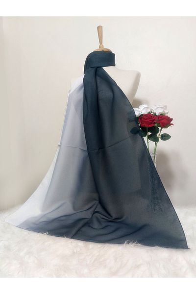 REMOMODA Chiffon Shawl - Crinkle Degradé Model