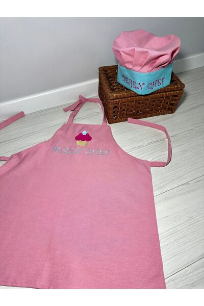 Koala Tasarım Çocuk Mutfak Önlüğü ve Şef Şapkası Muffin Nakışlı İsimli Pembe