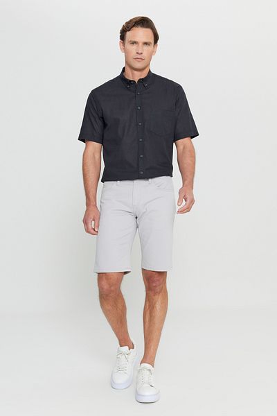 AC&Co / Altınyıldız Classics Schwarzes Herrenhemd – Comfort Fit, Relaxed Fit, Knopfkragen, 100 % Baumwolle, Leinenoptik, kurze Ärmel