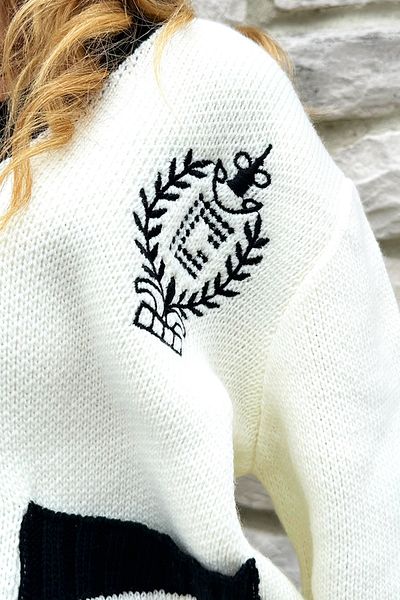 VAGGON Women's Ecru V-Neck Double Pocket Embroidery Detailed Gold Buttoned Knitwear Cardigan