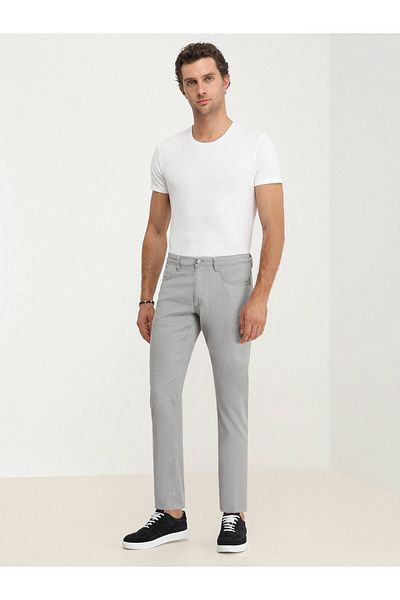 Kip Lässige, gewebte Hose aus Baumwollmischung im Slim Fit