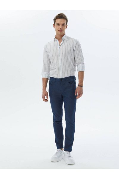 Kip Lässige, gewebte Hose aus Baumwollmischung im Slim Fit