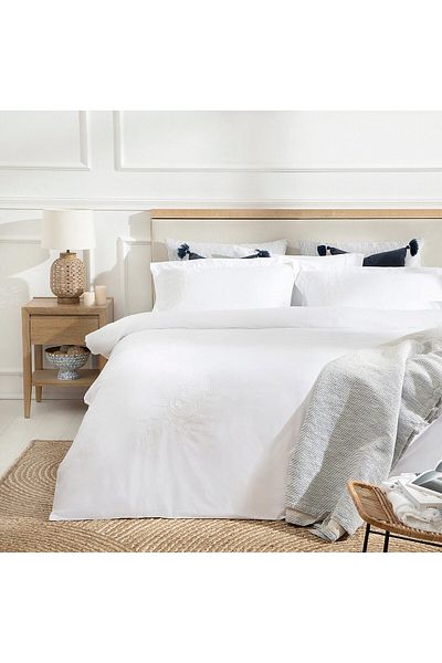 Chakra Esteline Duvet Cover Set King White