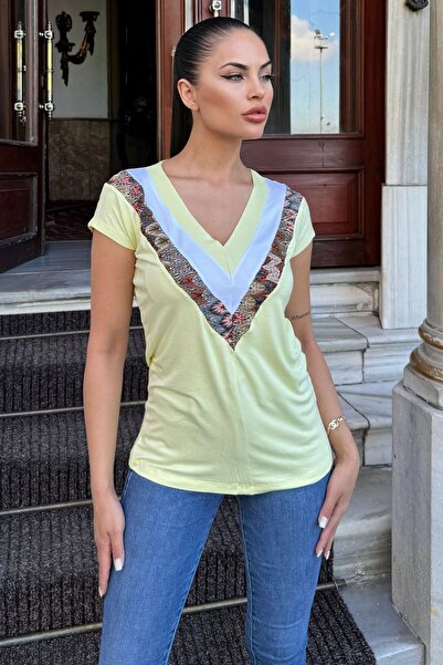 Juuuj Дамска жълта блуза с V-образно деколте, къс ръкав, цветни блокове, дишаща материя, свободна кройка, тениска